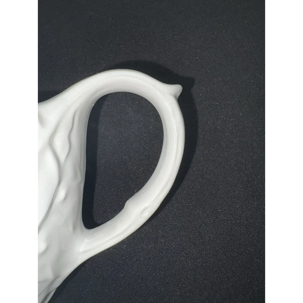 SHI Japan Gravy Boat White Embossed Maple Leaves Large‎ Ceramic China 4.5x8